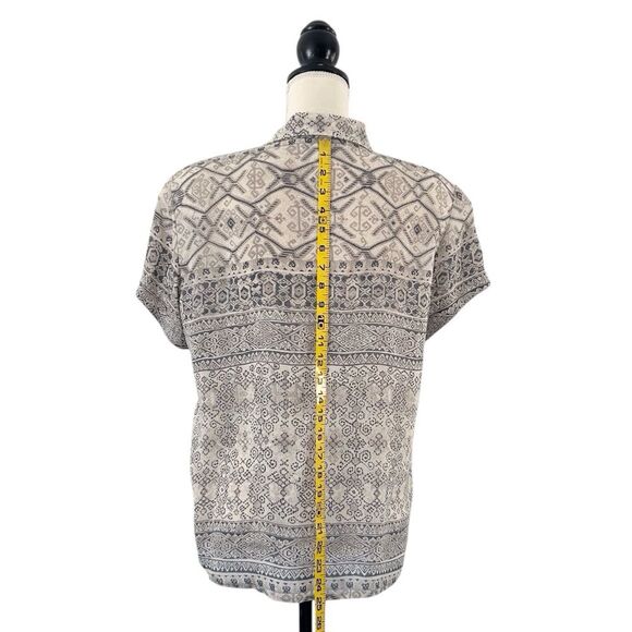 Jones New York Vintage Women’s Neutral-Toned Geometric Print Blouse Size 8 - Picture 5 of 12